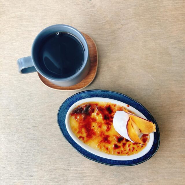 .
こんにちは!Cafe TONTONです。
🍙🐖☕️🍮
積雪がすごく、体に堪える毎日ですね☺️
新しい特別プリンのお知らせです🍮
さつまいもプリン
460円(税込)
🍠
旬のさつまいもを贅沢に使用し、表面をキャラメリゼすることでパリパリ食感も楽しめる特別プリン。とっても濃厚な味わいです。
🥄イートインのみ
(写真はイメージです。珈琲はつきません)
📍ランチメニューとセットで +360円
📍BCセットのプリン変更で +60円
📍単品の場合、ドリンクと一緒のご注文で100円引き
ご来店、お待ちしております😋
#TONTON #cafetontonsapporo #カフェトントン札幌 #札幌カフェ #sapporocafe 豚カフェ 豚 おにぎり 角煮 コーヒー プリン onigiri lunchi kakuni coffee dgelato dジェラート 厚別 atsubetsu 札幌 sapporo 北海道 hokkaido さつまいも 特別プリン さつまいもプリン